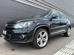 Svart Begagnad 2015 VW Tiguan Sportline SUV | 84 900 kr (Marknadspris)