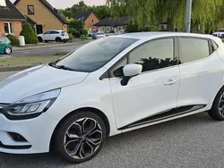 Vit Begagnad 2017 Renault Clio IV Intens Halvkombi | 79 900 kr (Marknadspris)