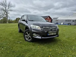 Grå Begagnad 2013 Toyota RAV4 SUV | 135 000 kr (Marknadspris)