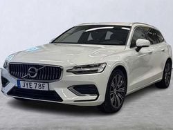 Vit Begagnad 2021 Volvo V60 Inscription Kombi | 329 900 kr (Marknadspris)