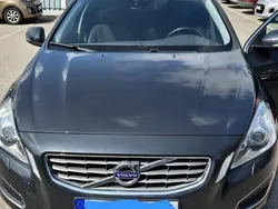 Grå Begagnad 2011 Volvo S60 Momentum Sedan | 93 000 kr (Marknadspris)