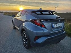 Grå Begagnad 2021 Toyota C-HR Edition SUV | 264 900 kr (Marknadspris)