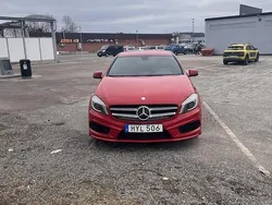 Röd Begagnad 2016 Mercedes A200 AMG line Halvkombi | 157 000 kr (Marknadspris)