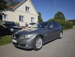 Grå Begagnad 2012 BMW 320 Kombi | 49 000 kr (Superpris)