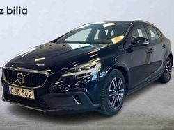 Svart Begagnad 2017 Volvo V40 CC Kombi | 134 900 kr (Marknadspris)