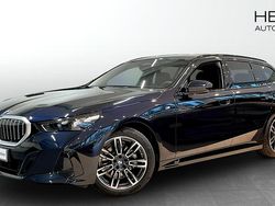 Svart (black) Begagnad 2025 BMW 520 M Sport Kombi | 589 700 kr (Dyr)