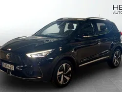 Svart (black) Begagnad 2022 MG ZS Comfort Sedan | 234 900 kr (Superpris)