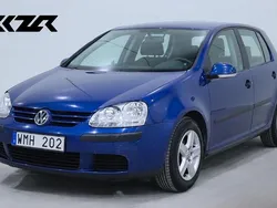 Ljusblå Begagnad 2005 VW Golf IV Trendline Halvkombi | 29 900 kr (Marknadspris)