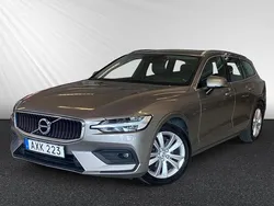 Grå Begagnad 2020 Volvo V60 Momentum Kombi | 214 400 kr (Superpris)