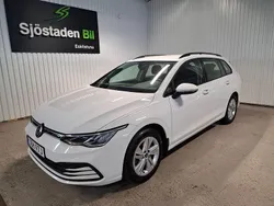 Vit Begagnad 2022 VW Golf VIII Kombi | 266 900 kr (Marknadspris)