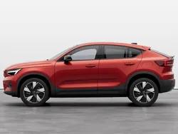 Röd Begagnad 2023 Volvo EC40 Core SUV | 719 900 kr