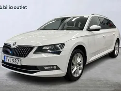 Vit Begagnad 2018 Skoda Superb Business Line Kombi | 169 900 kr (Superpris)