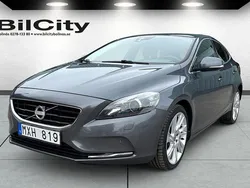 Grå Begagnad 2013 Volvo V40 Kombi | 169 000 kr (Marknadspris)
