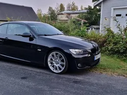Svart Begagnad 2009 BMW 335 Cabriolet M Sport Cab | 205 000 kr (Superpris)