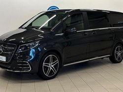 Mörkgrå Begagnad 2024 Mercedes V300 AMG Minibuss | 939 900 kr