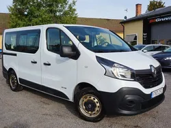 Vit Begagnad 2015 Renault Trafic Van | 169 900 kr