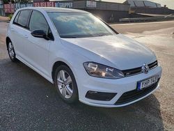 Vit Begagnad 2017 VW Golf VII GT Halvkombi | 144 900 kr (Marknadspris)
