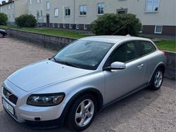Grå Begagnad 2009 Volvo C30 Kinetic Halvkombi | 50 000 kr (Marknadspris)