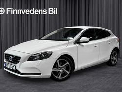 Vit Begagnad 2016 Volvo V40 Momentum Kombi | 129 000 kr (Marknadspris)
