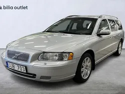 Ljusgrå Begagnad 2007 Volvo V70 Momentum Kombi | 49 900 kr (Marknadspris)