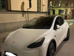 Begagnad 2023 Tesla Model Y Performance SUV | 379 600 kr (Superpris)