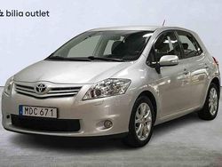 Silver Begagnad 2011 Toyota Auris Halvkombi | 99 900 kr (Marknadspris)