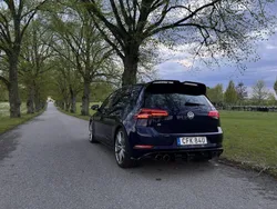 Blå Begagnad 2019 VW Golf VII R Halvkombi | 355 000 kr