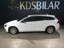 Vit Begagnad 2014 Volvo V60 Momentum Kombi | 89 900 kr (Marknadspris)