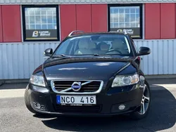 Svart Begagnad 2011 Volvo V50 Momentum Kombi | 54 900 kr (Marknadspris)