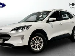 Vit (white) Begagnad 2022 Ford Kuga Titanium SUV | 299 900 kr (Marknadspris)