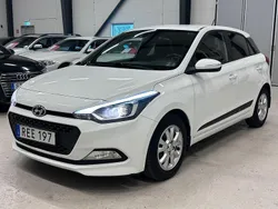 Vit Begagnad 2016 Hyundai i20 Comfort Halvkombi | 89 700 kr (Marknadspris)