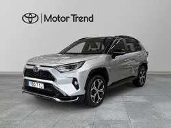 Grå Begagnad 2021 Toyota RAV4 Hybrid Style SUV | 389 900 kr (Marknadspris)
