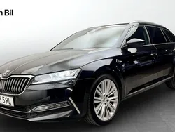 Svart Begagnad 2022 Skoda Superb Business Line Kombi | 354 900 kr (Lite dyr)
