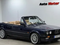 Mörkblå Begagnad 1988 BMW 325 Cabriolet Cab | 269 900 kr