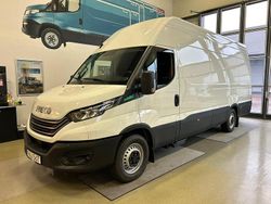 Vit Begagnad 2024 Iveco Daily Van | 586 250 kr