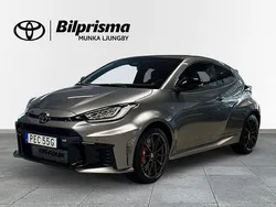 Silver Ny 2024 Toyota Yaris Premium Halvkombi | 599 900 kr (Marknadspris)