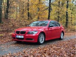 Röd Begagnad 2006 BMW 325 Advantage Sedan | 63 500 kr (Marknadspris)