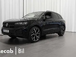 Svart (grenadilla black metallic) Ny 2025 VW Touareg R-line SUV | 1 017 800 kr (Lite dyr)