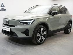 Grön Begagnad 2022 Volvo XC40 Core SUV | 344 900 kr