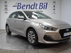 Brun Begagnad 2018 Hyundai i30 Halvkombi | 134 800 kr (Marknadspris)