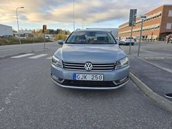 Grå Begagnad 2013 VW Passat Kombi | 78 000 kr (Marknadspris)