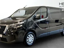 Svart (black) Ny 2024 Nissan Primastar N-Connecta Minibuss | 399 000 kr