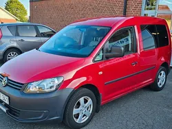 Röd Begagnad 2013 VW Caddy Minibuss | 89 900 kr (Lite dyr)