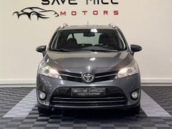 Mörkgrå (grå) Begagnad 2016 Toyota Verso Edition Minibuss | 109 900 kr (Marknadspris)