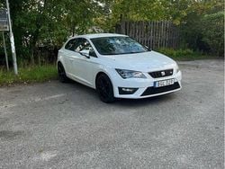 Vit Begagnad 2014 Seat Leon SC FR Halvkombi | 85 000 kr