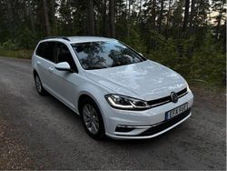 Vit Begagnad 2019 VW Golf VII Kombi | 129 000 kr (Marknadspris)