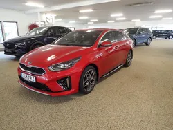 Röd (röd metallic) Begagnad 2019 Kia ProCeed GT-Line Halvkombi | 210 000 kr (Marknadspris)