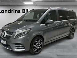 Grå Begagnad 2022 Mercedes V300 AMG line Minibuss | 699 900 kr (Marknadspris)