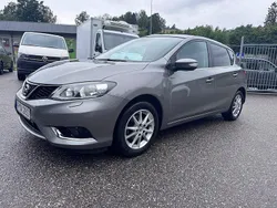 Grå Begagnad 2015 Nissan Pulsar Halvkombi | 109 900 kr (Marknadspris)