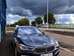 Grå Begagnad 2016 BMW 750 Sport Line Sedan | 459 000 kr (Lite dyr)